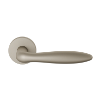 GPF1314.A4.00 Champagne blend Rangi door handle on rose 50x8mm