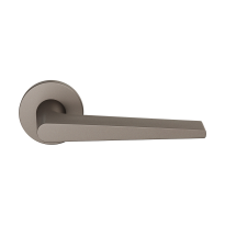 GPF2060.A3.00 Mocca blend Piko door handle on rose 50x8mm